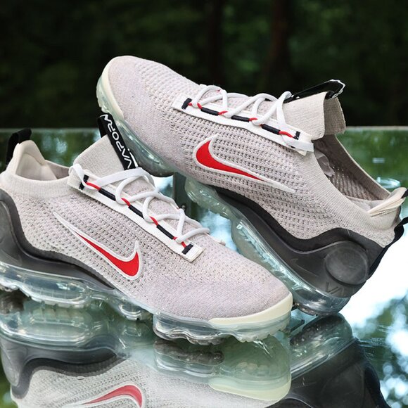 Nike Air VaporMax Flyknit 2021 Size 10 - Picture 8 of 14